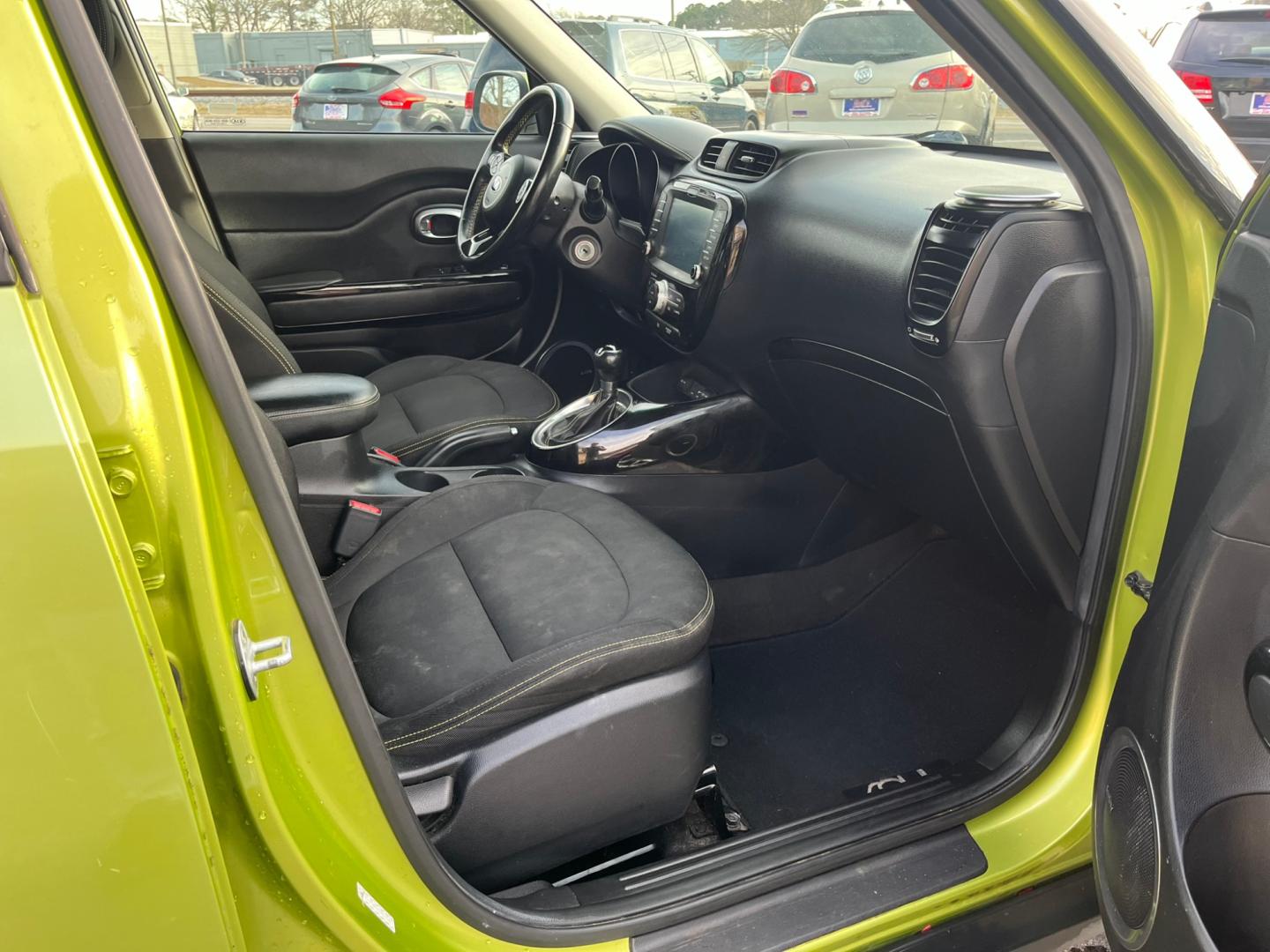 2016 Green /Black Kia Soul + (KNDJP3A5XG7) with an 4 Cylinder engine, Automatic transmission, located at 5700 Curlew Drive, Norfolk, VA, 23502, (757) 455-6330, 36.841885, -76.209412 - Photo#11